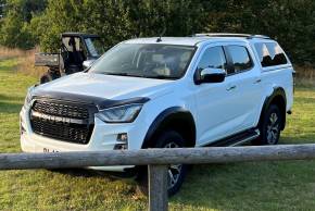 ISUZU D-MAX 2023 (73) at Slip End Garages Ltd Luton